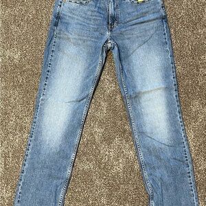 Levi's Blue Straight Jeans with Classic Denim Look NEW